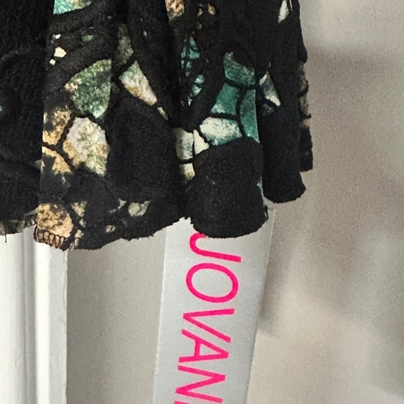 Jovani Masalvi Black and Green Embroidered Top - Size 0 - Picture 10 of 11
